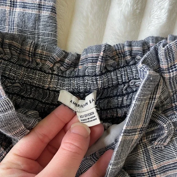 American Eagle Paperbag pants - Picture 3 of 8